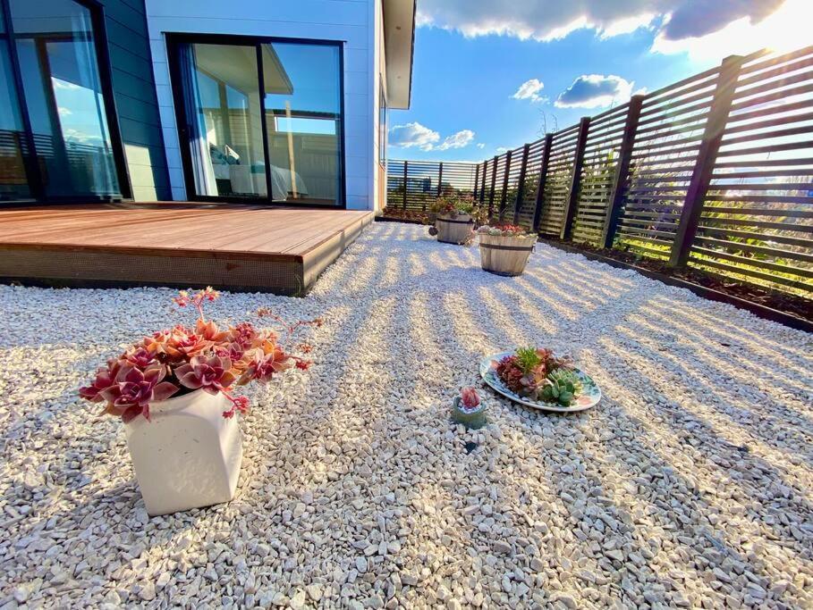 Morden Spacious New House Хамилтън Екстериор снимка